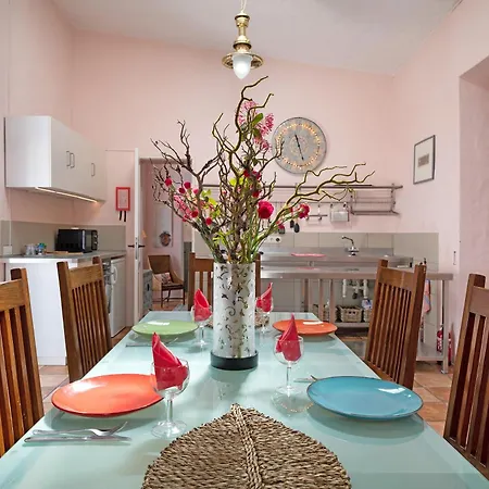 El Cello Apartment Macher